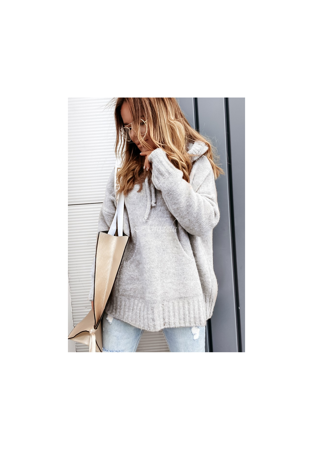 Pulover oversize cu glugă Carra