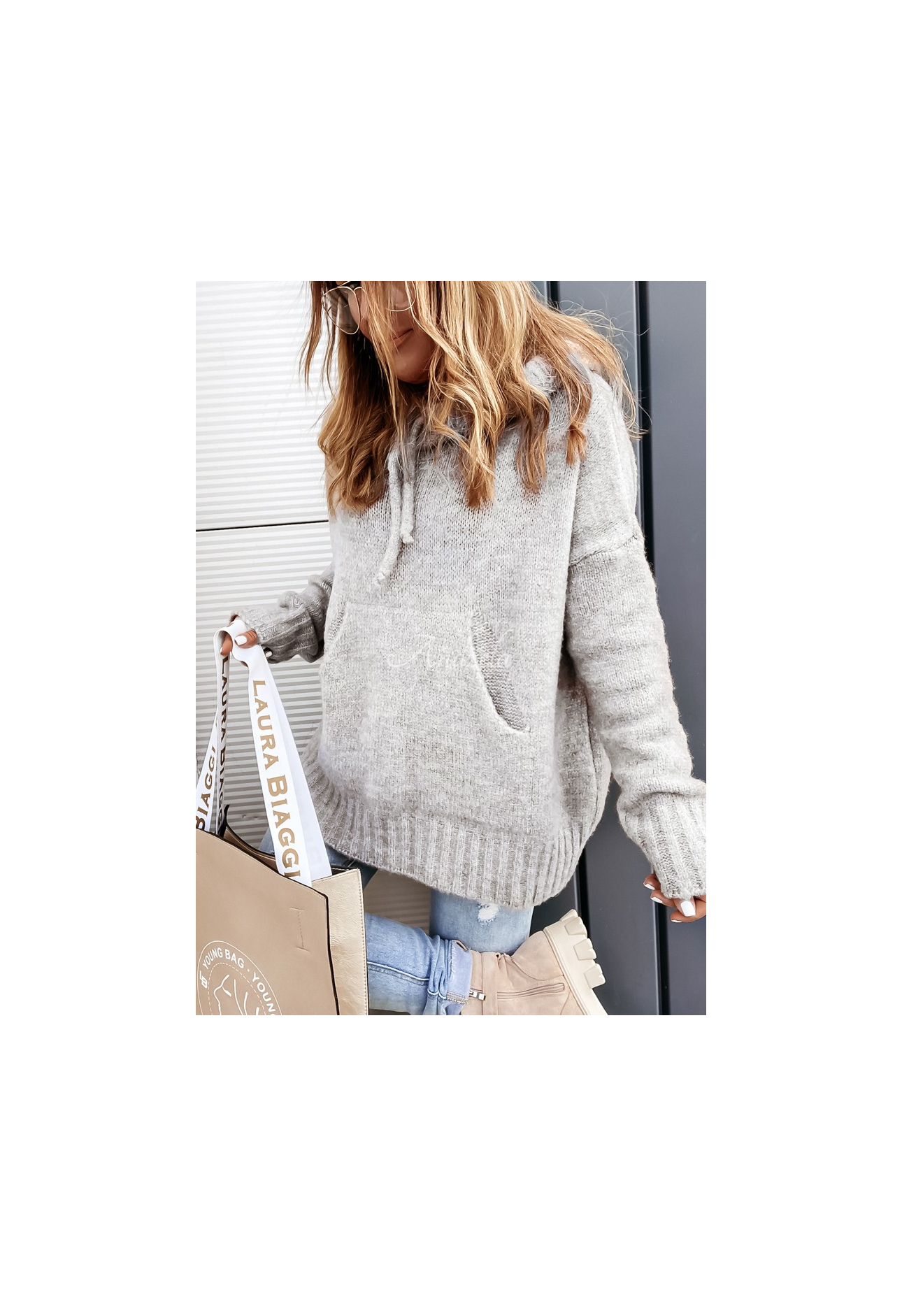 Pulover oversize cu glugă Carra