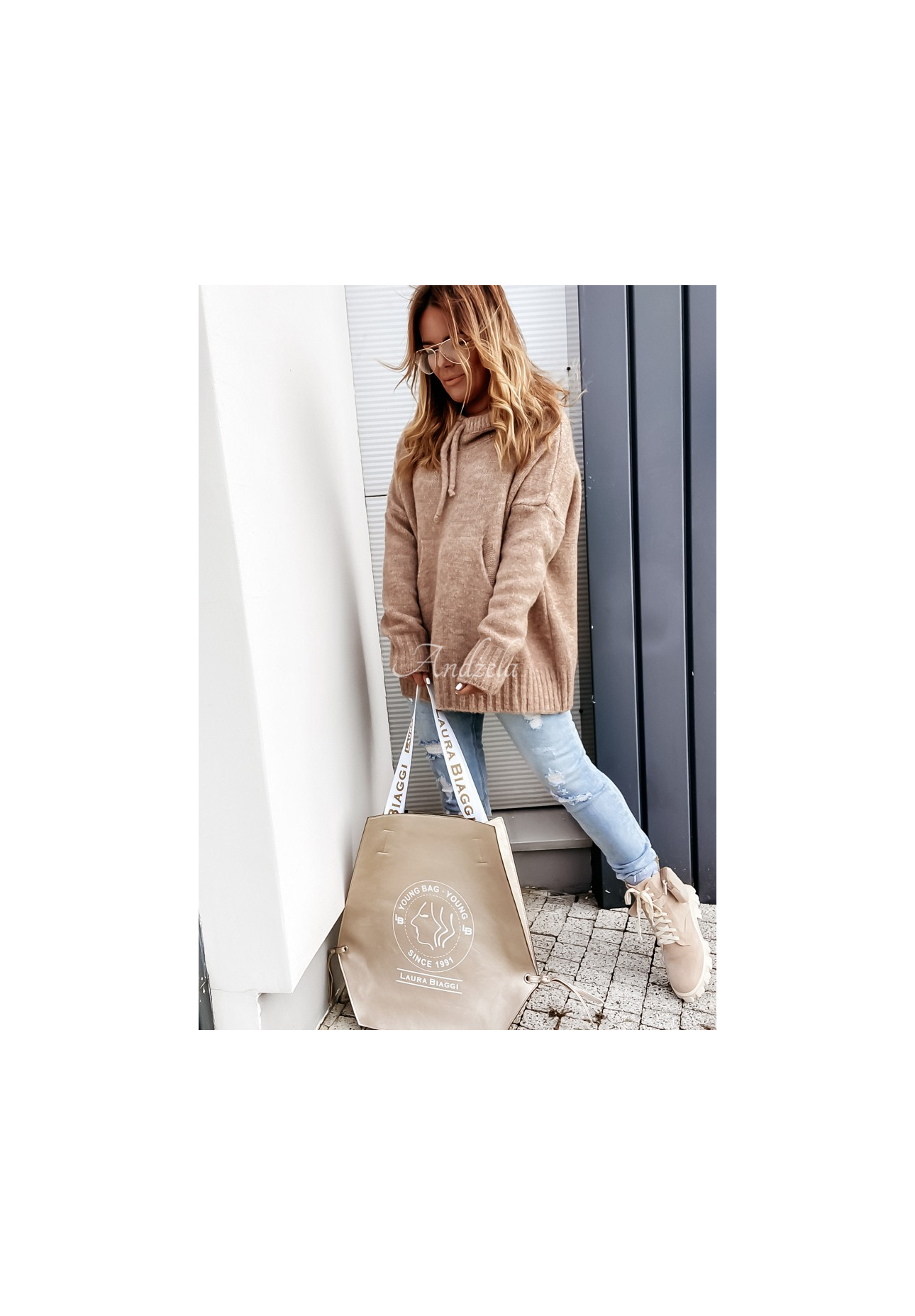 Pulover oversize cu glugă Carra