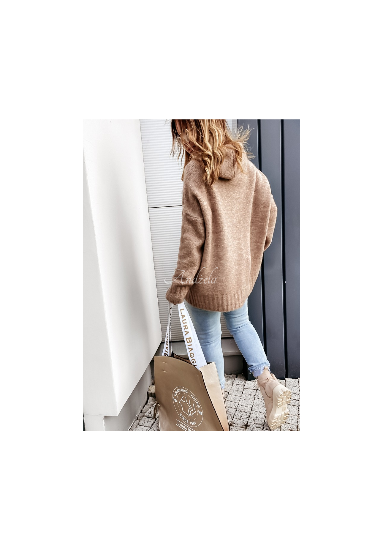 Pulover oversize cu glugă Carra