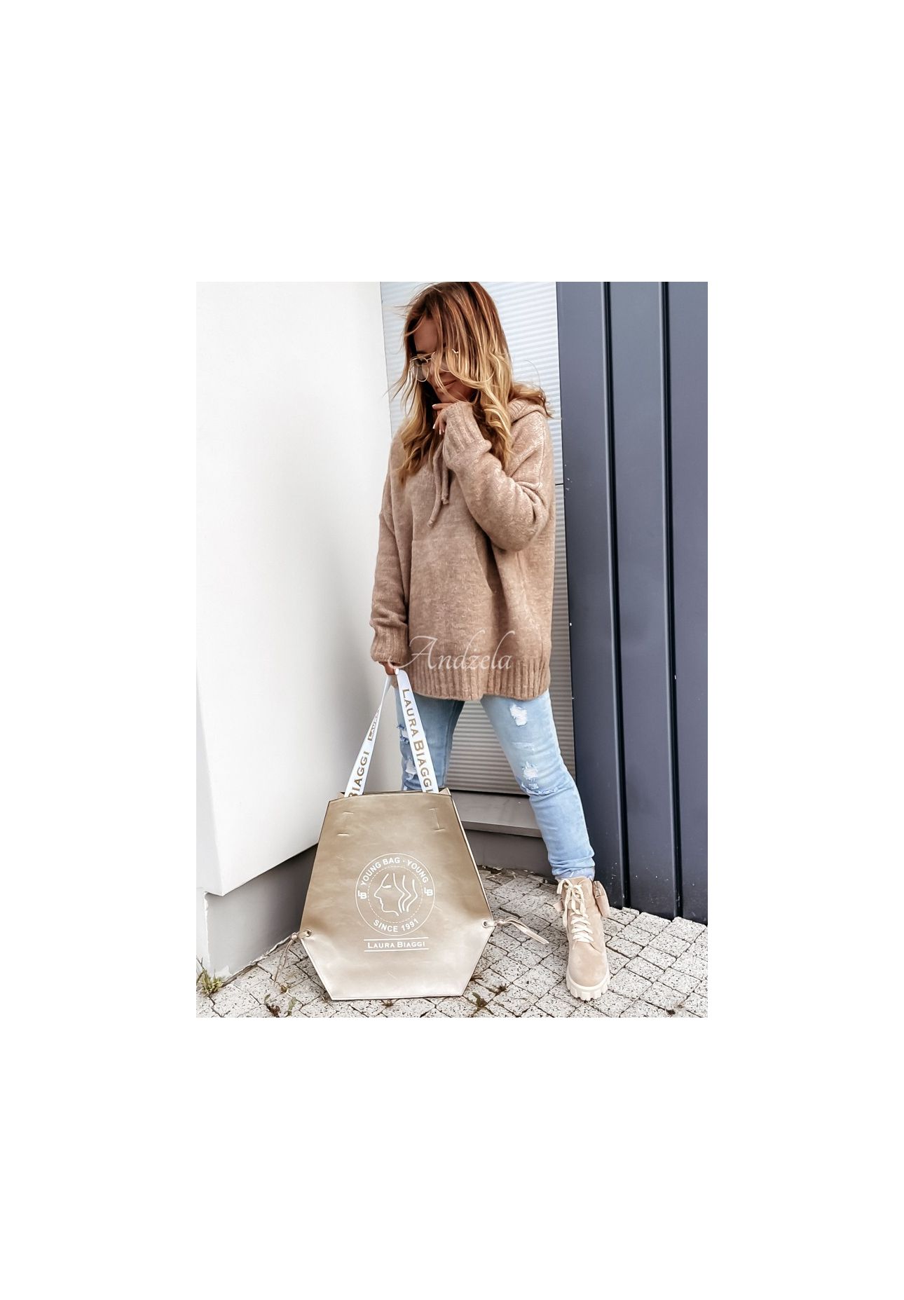 Pulover oversize cu glugă Carra