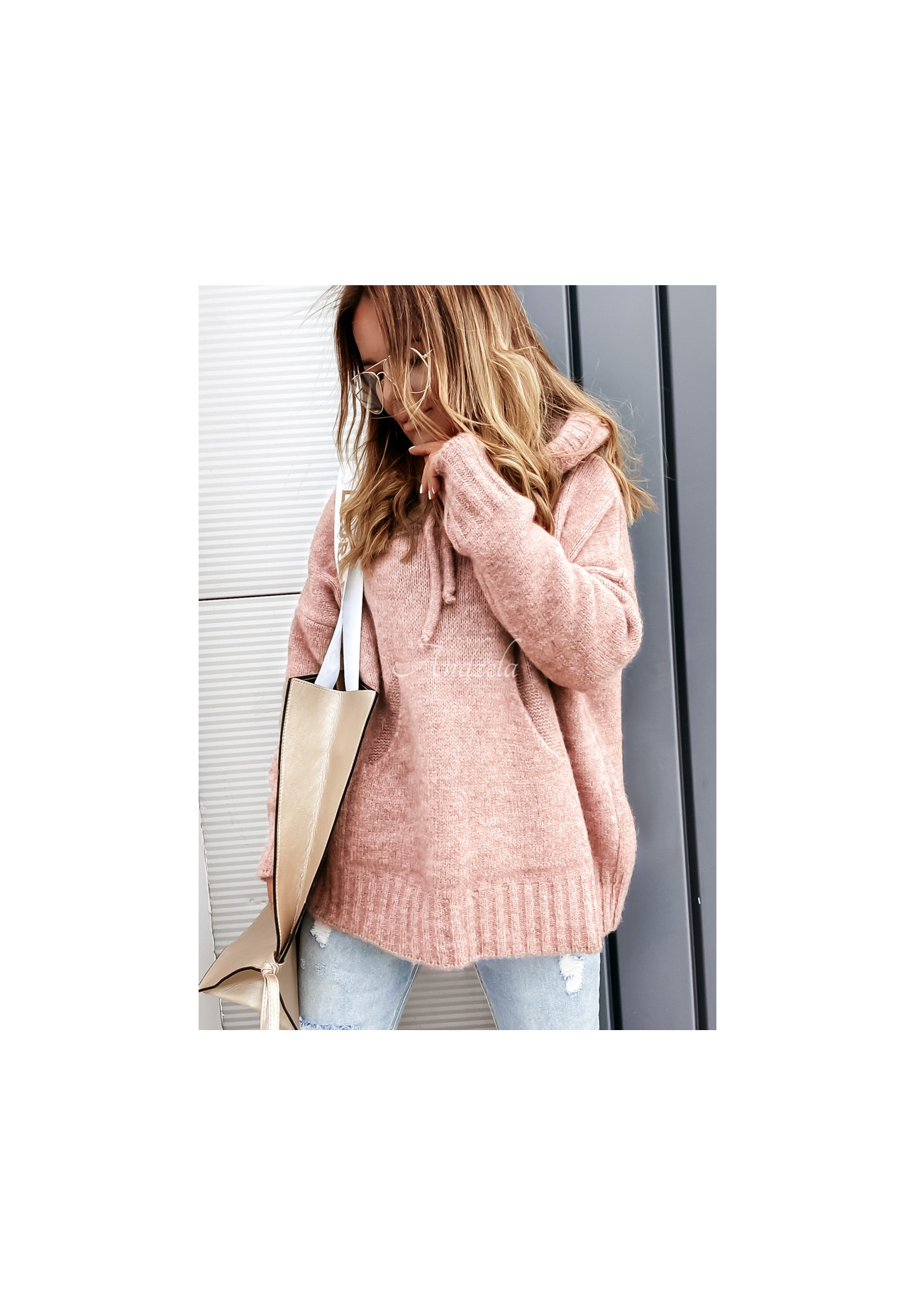 Pulover oversize z kapturem Carra
