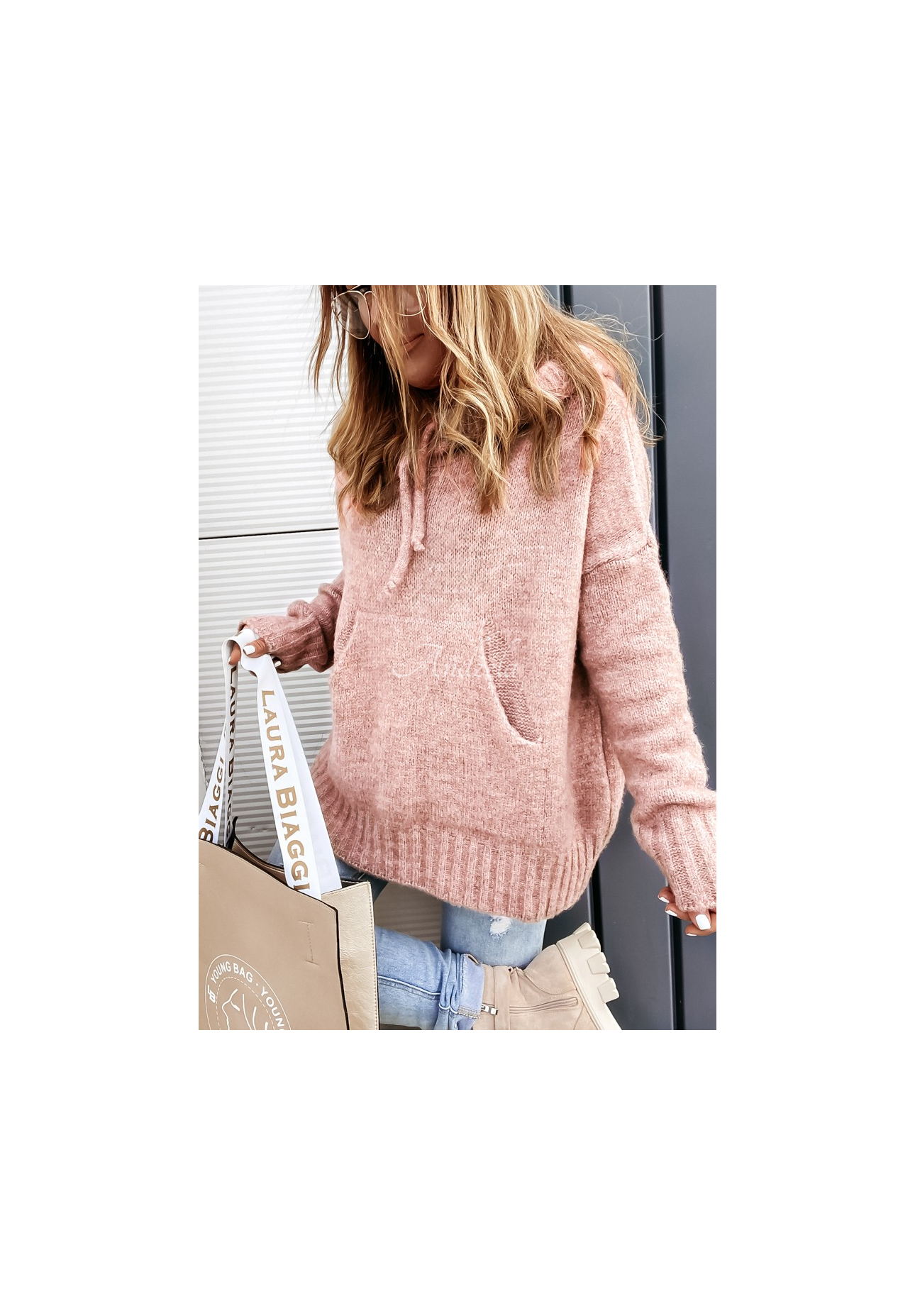 Pulover oversize z kapturem Carra
