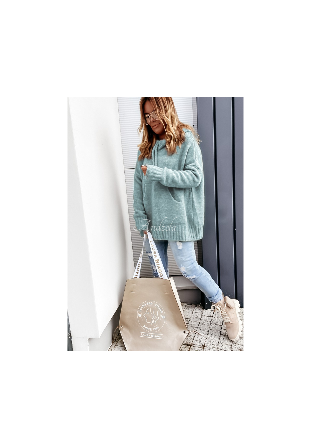 Pulover oversize cu glugă Carra