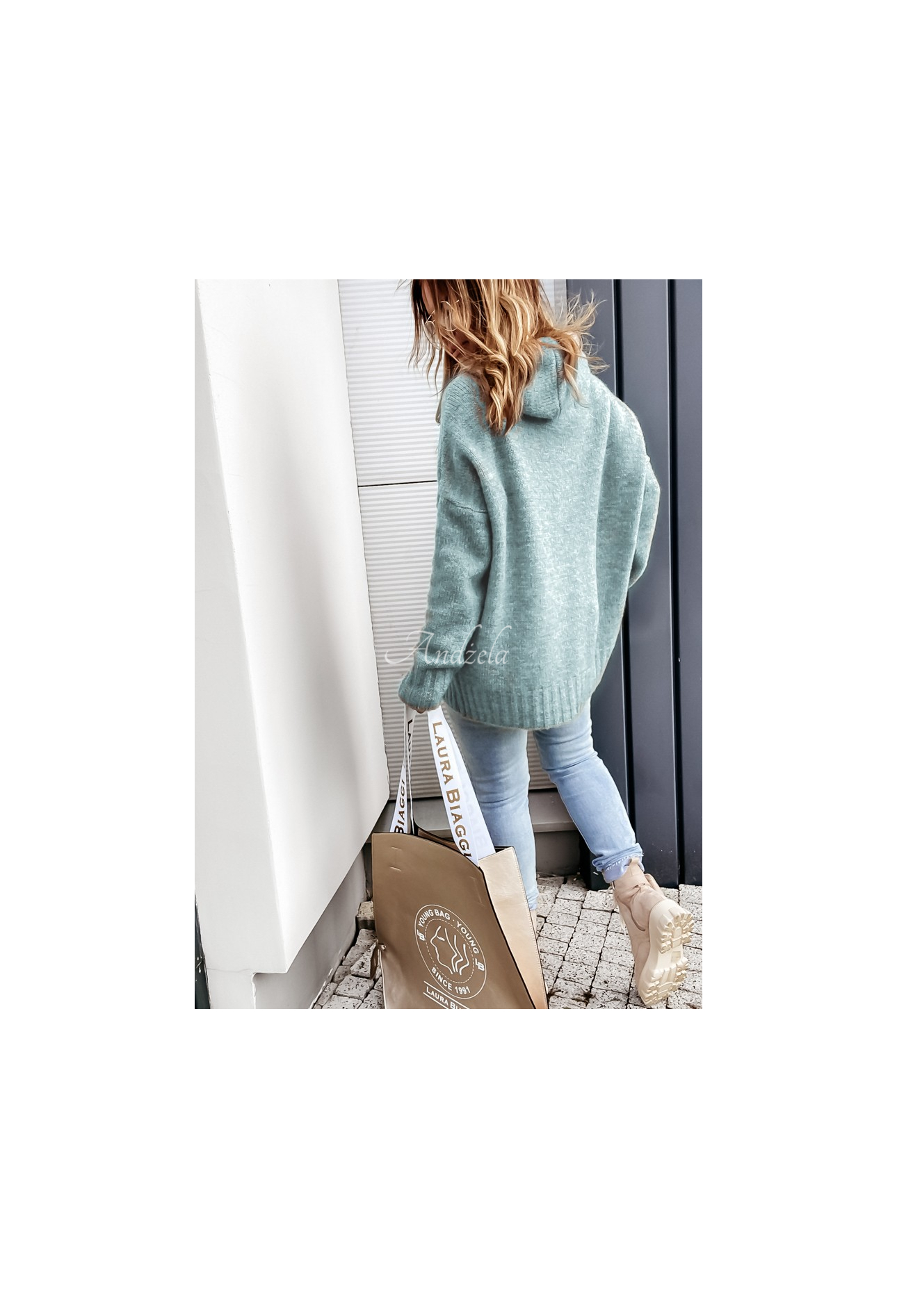 Pulover oversize cu glugă Carra