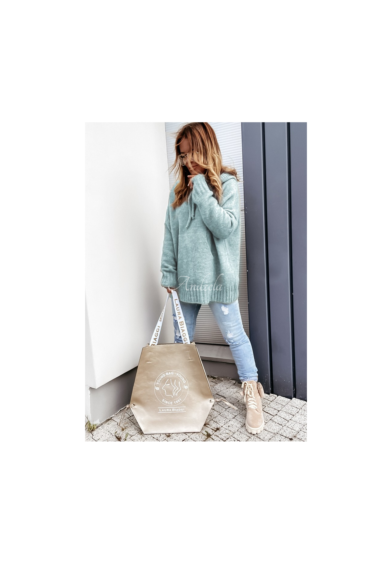 Pulover oversize cu glugă Carra