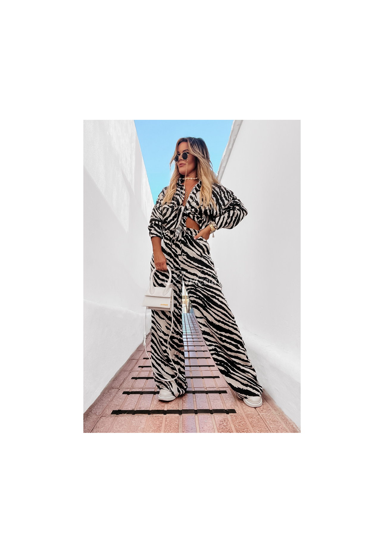 Pantaloni satinați wide leg Girls Gone Wild cu imprimeu zebră