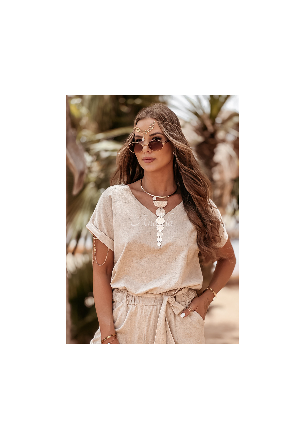 Compleu din in Summer In Us format din tricou și pantaloni bej