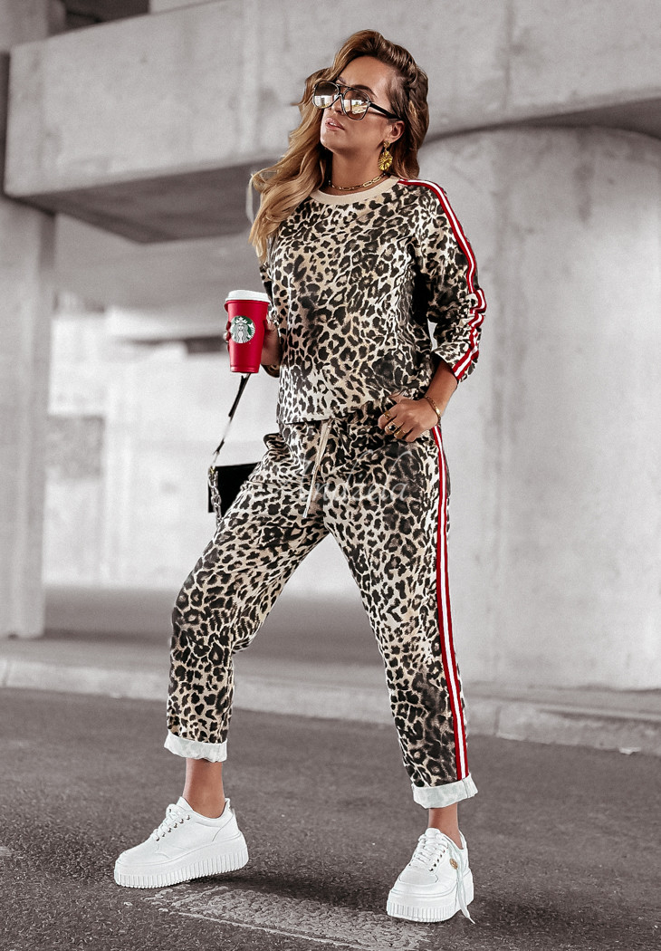 Set de trening Beastly Attire cu imprimeu leopard