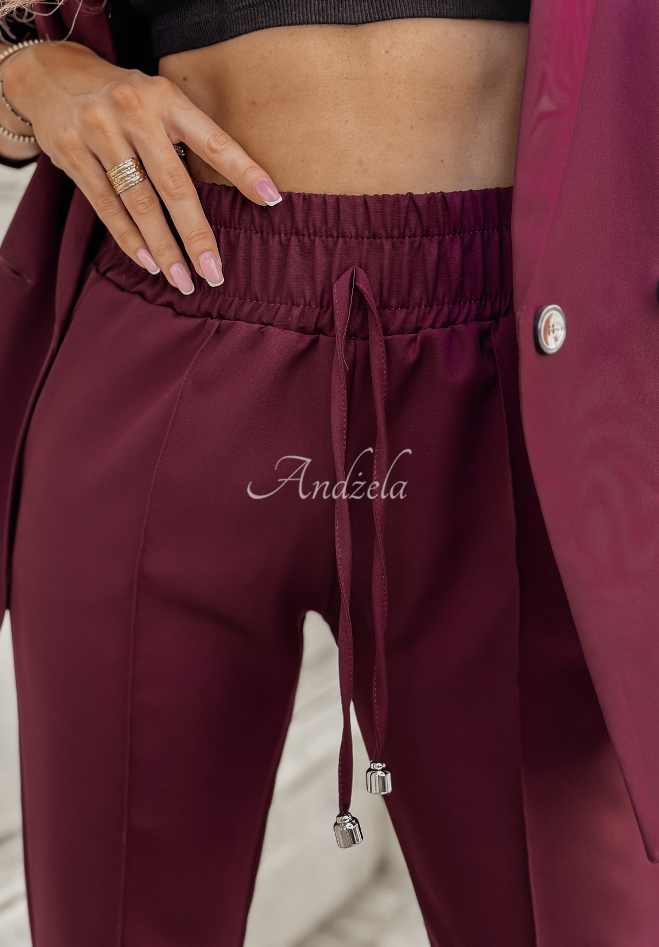 Pantaloni eleganți Remain A Classic