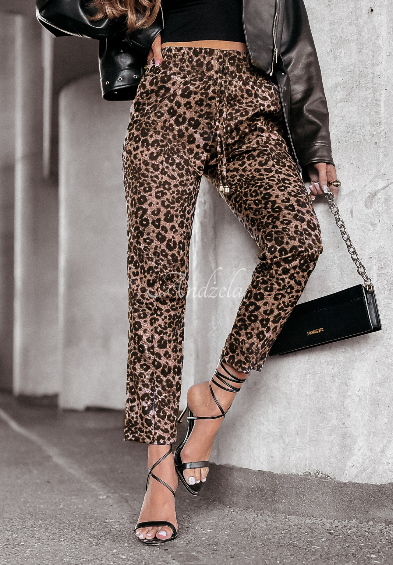 Pantaloni Talking To You cu imprimeu leopard