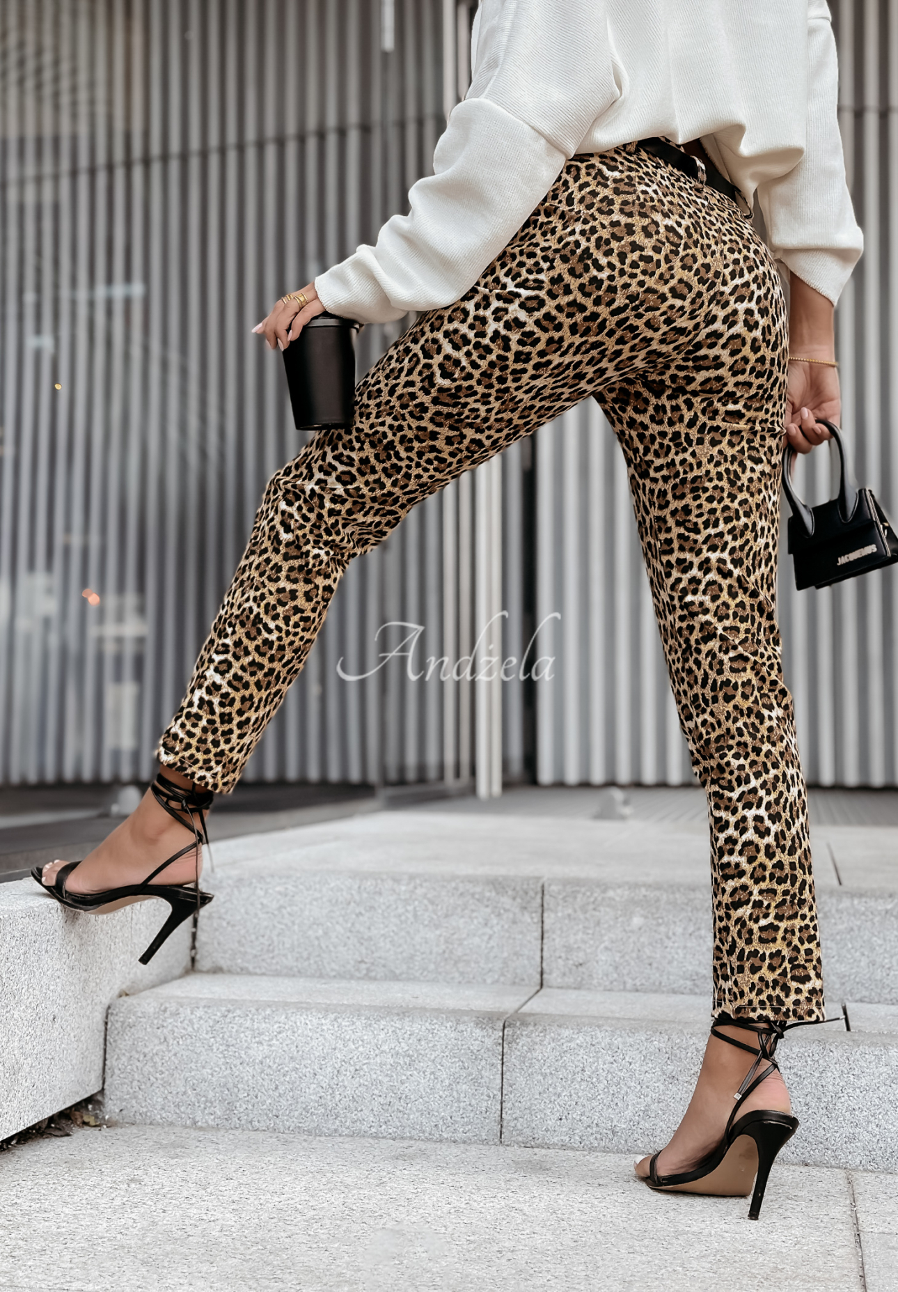 Pantaloni Innocence cu imprimeu leopard