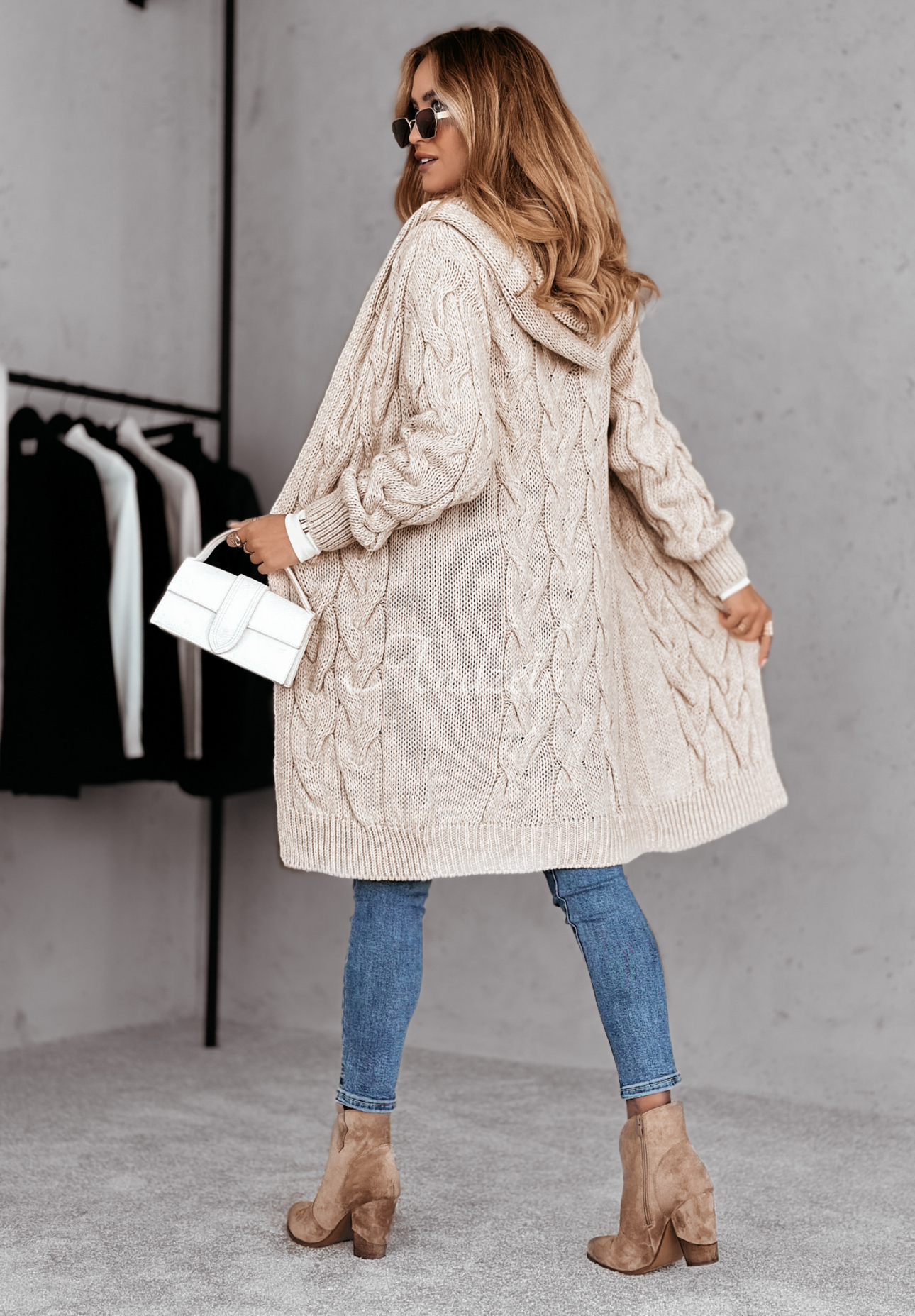 Cardigan lung împletit decorativ Chilly Weather cu glugă