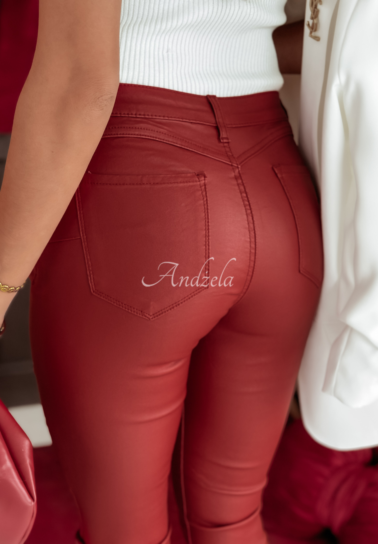 Pantaloni cerați Isabell