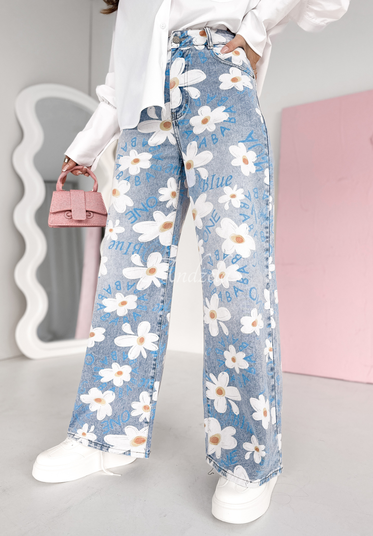 Blugi wide leg din denim Blooming On You cu imprimeu cu floral