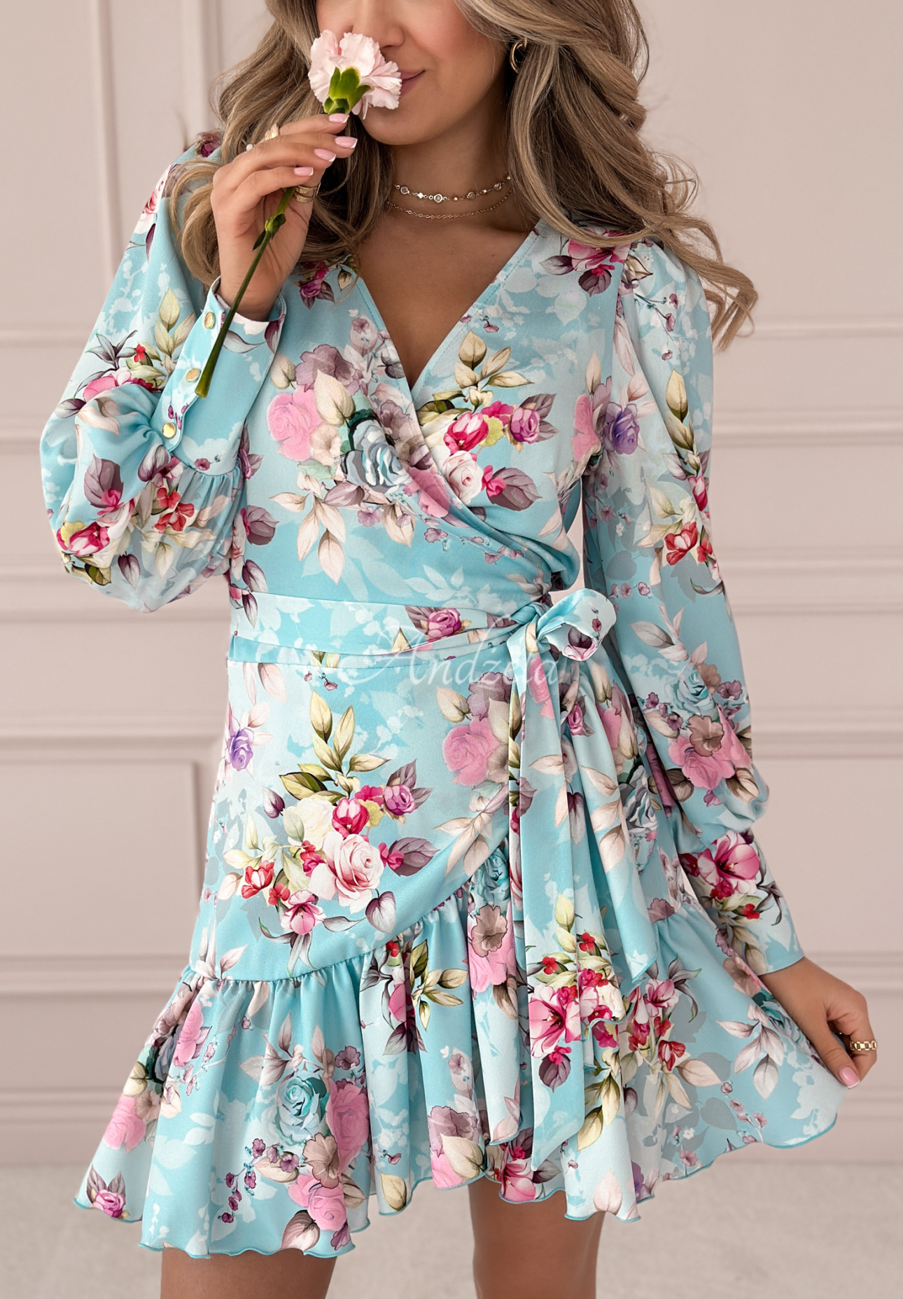 Rochie tip plic cu mâneci bufante cu model floral Asla