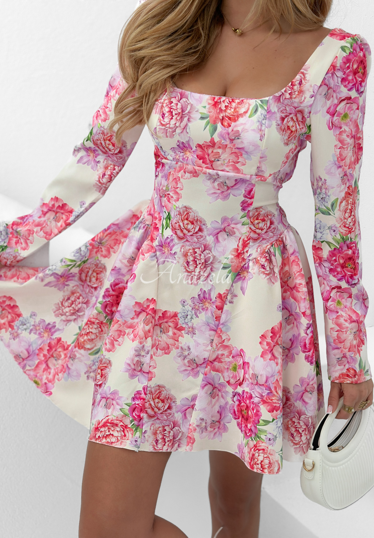 Rochie mini cu decolteu Fresh Flowers cu imprimeu floral