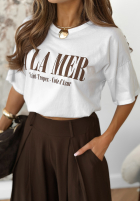 Tricou z nadrukiem A La Mer biało-ciocolatiu