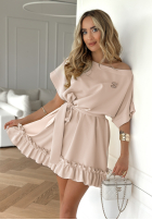 Trapezowa Rochie z falbankami i paskiem Your Solitude bej