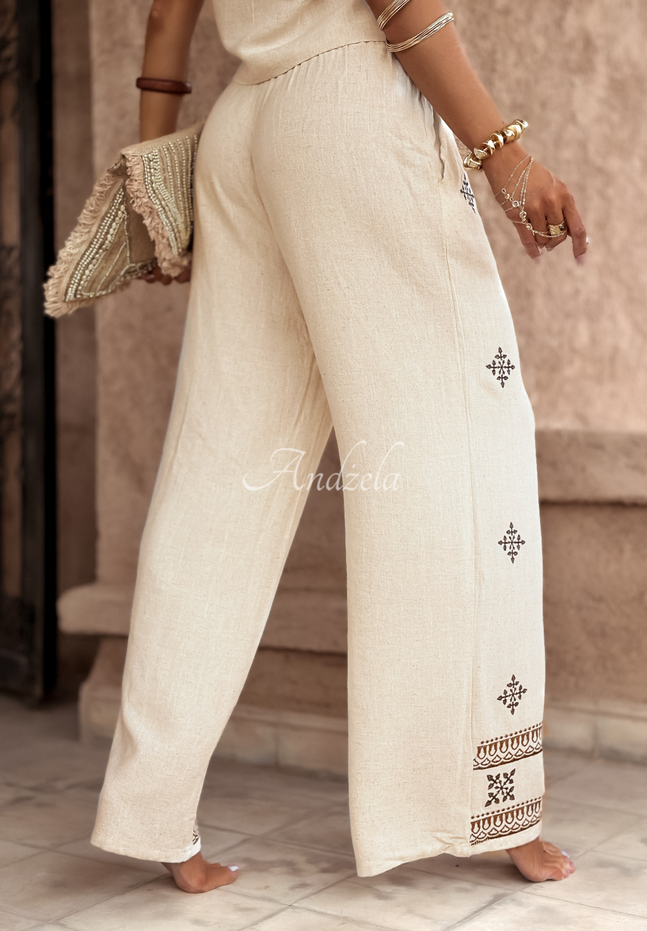 Pantaloni wide leg cu broderii boho Worth A Visit