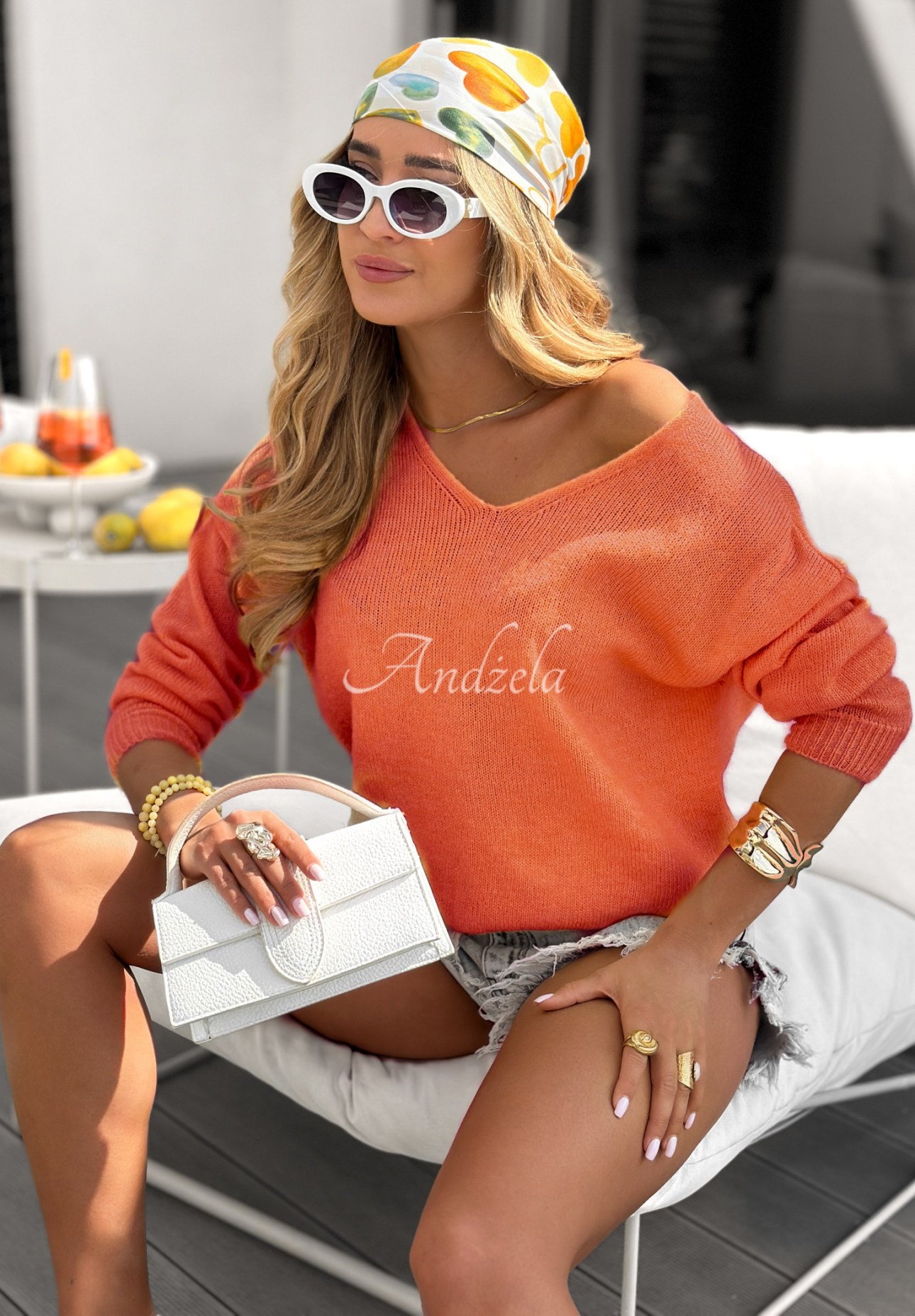 Pulover cu decolteu Caffe Latte