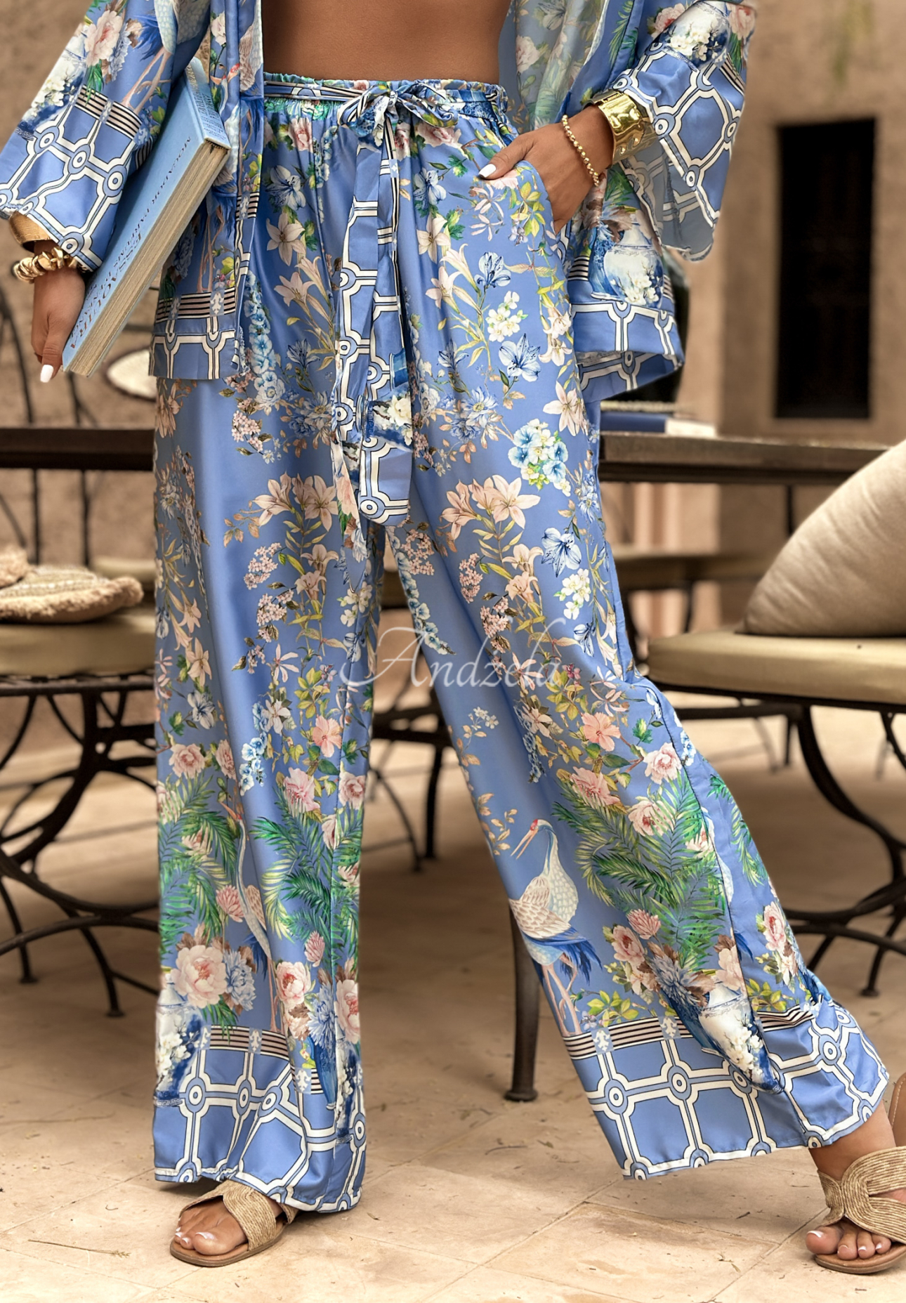 Pantaloni wide leg din satin Egzotic Mosaic cu imprimeu