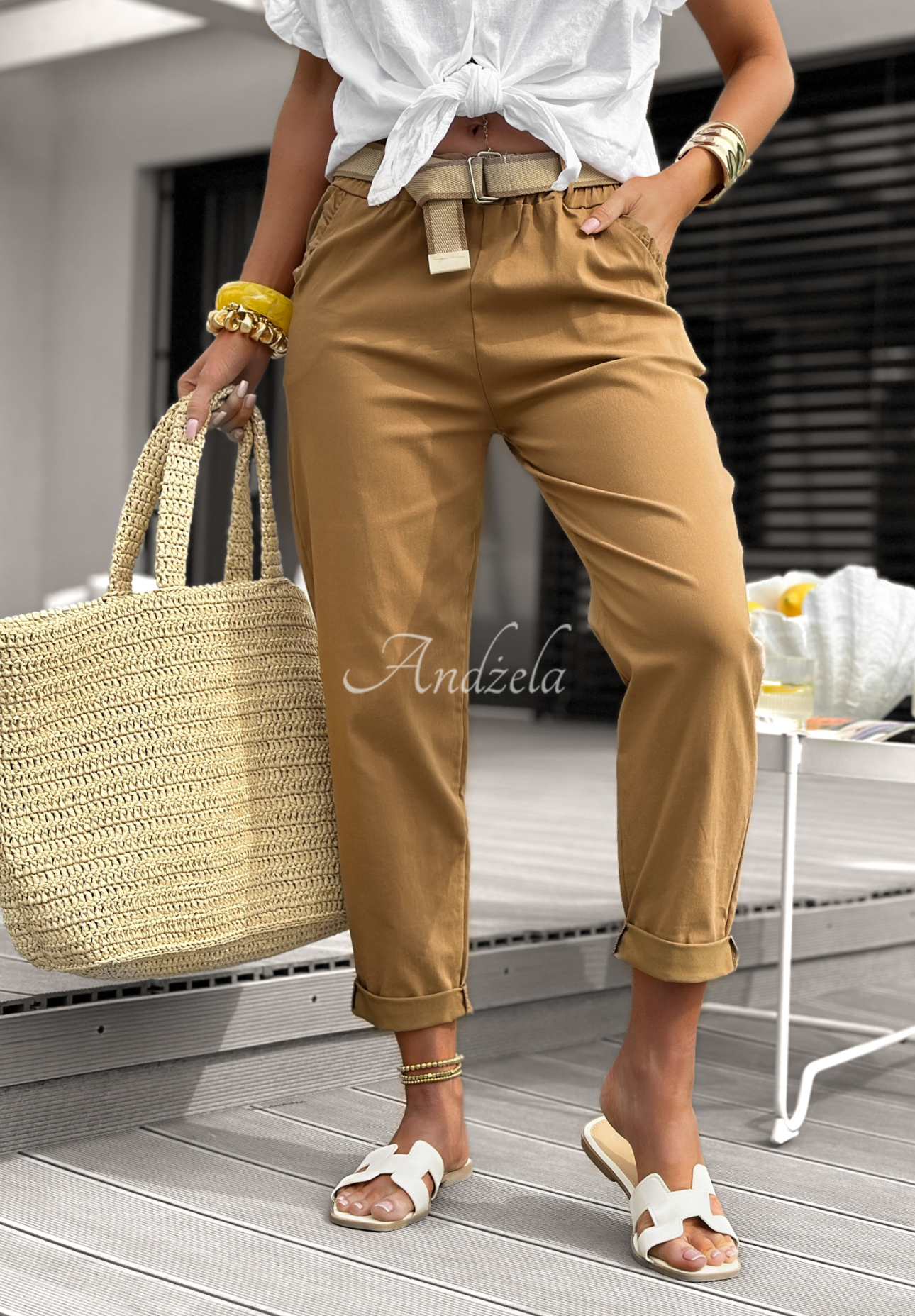 Pantaloni din viscoză Keep Going Girl cu volănașe și curea