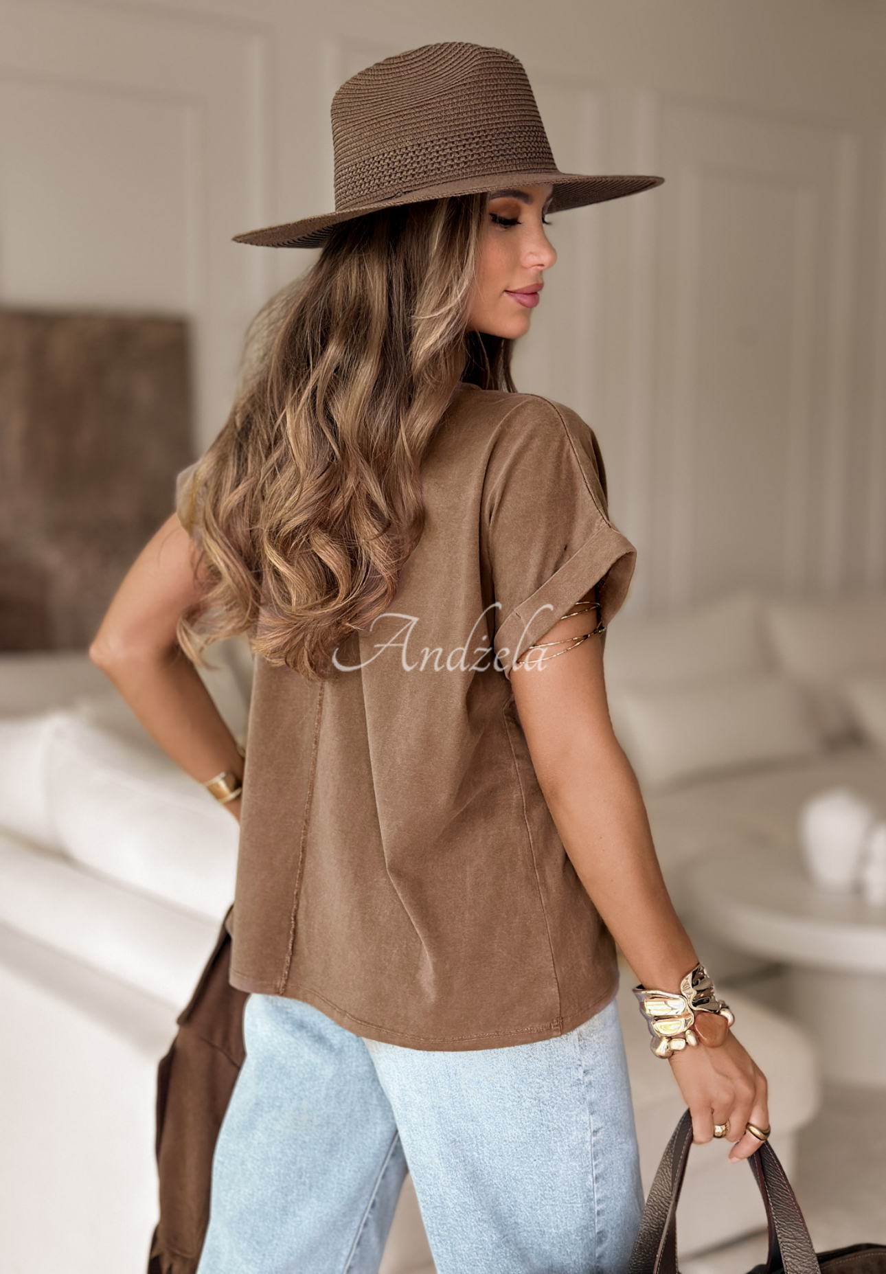 Tricou cu decolteu Your Own Life