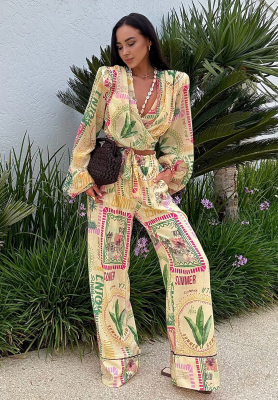 Pantaloni wide leg din in La Milla Sunbathing Today cu imprimeu
