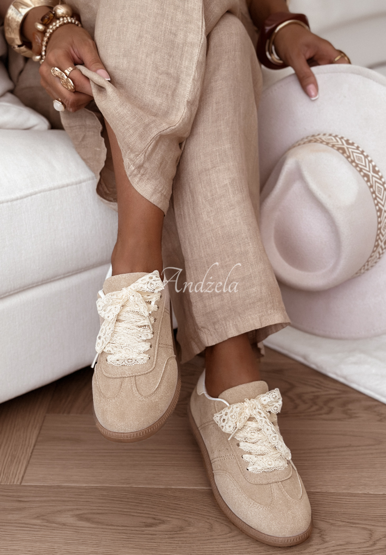 Adidași din piele întoarsă Sweet &amp; Pearly cu fundiță