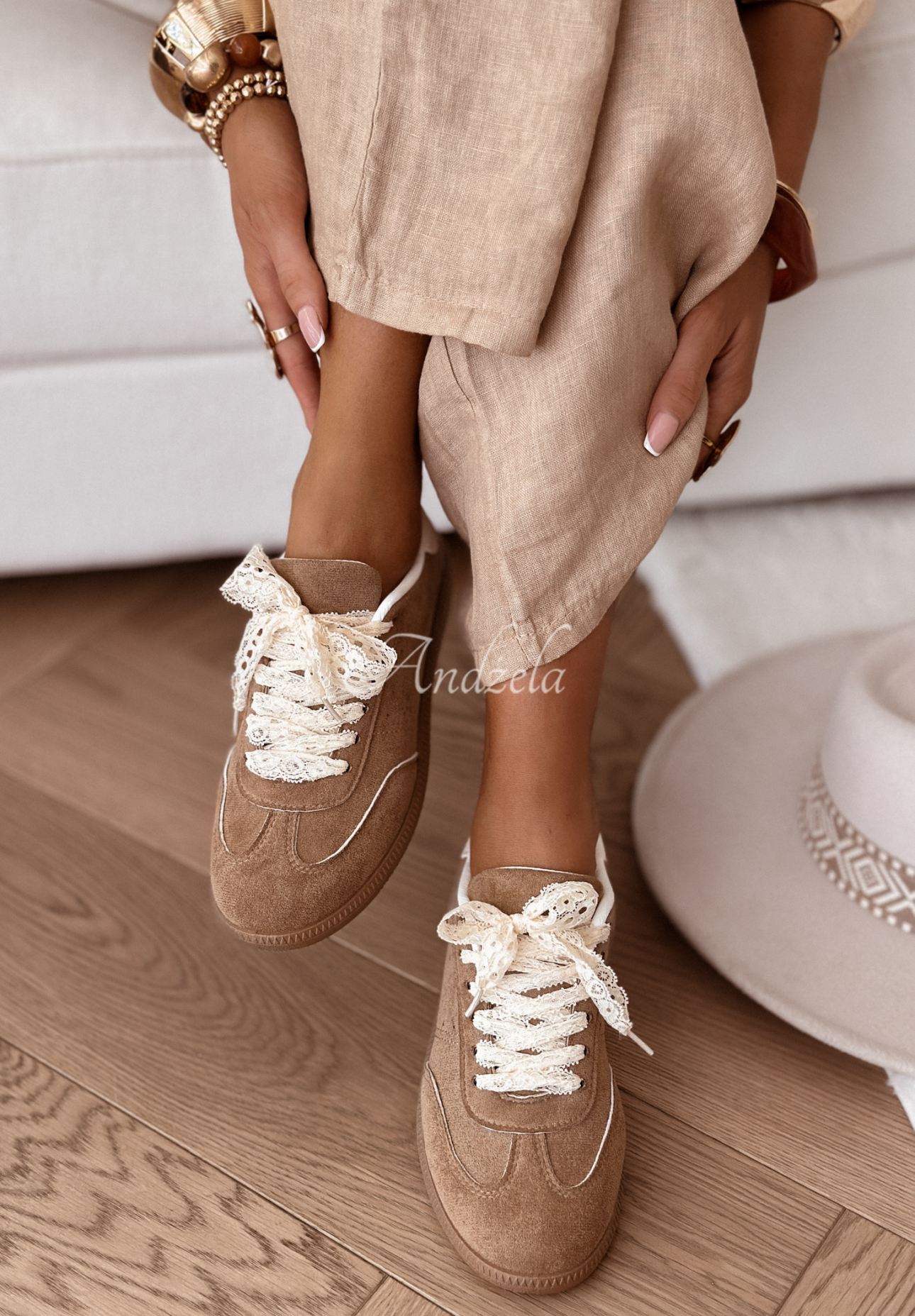 Adidași din piele întoarsă Sweet &amp; Pearly cu fundiță