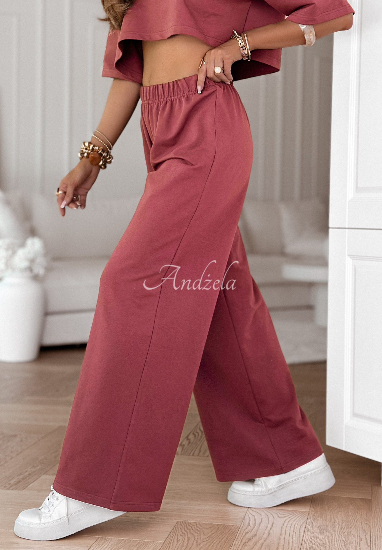 Set de trening Lovely Duo format din tricou și pantaloni wide leg