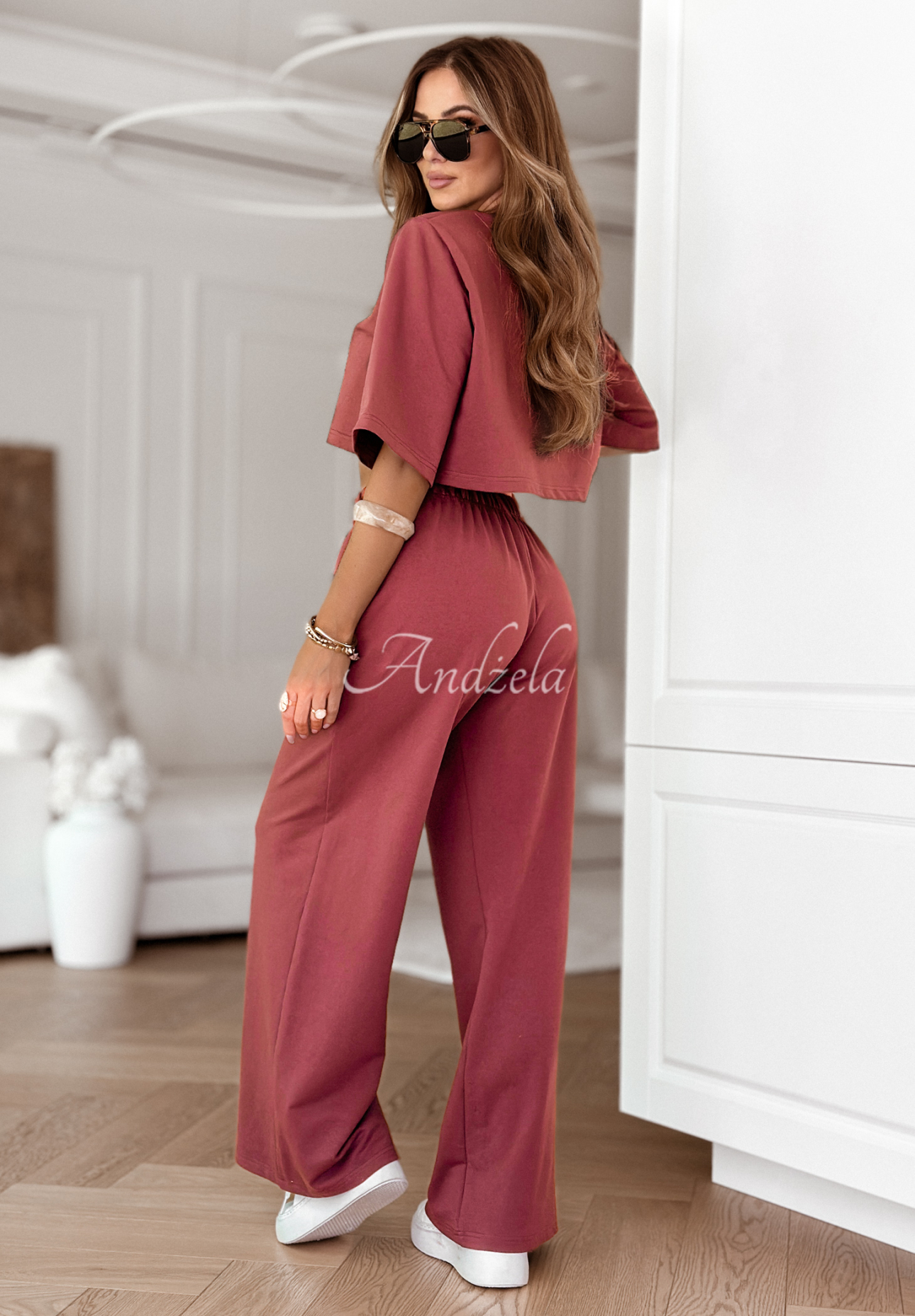 Set de trening Lovely Duo format din tricou și pantaloni wide leg