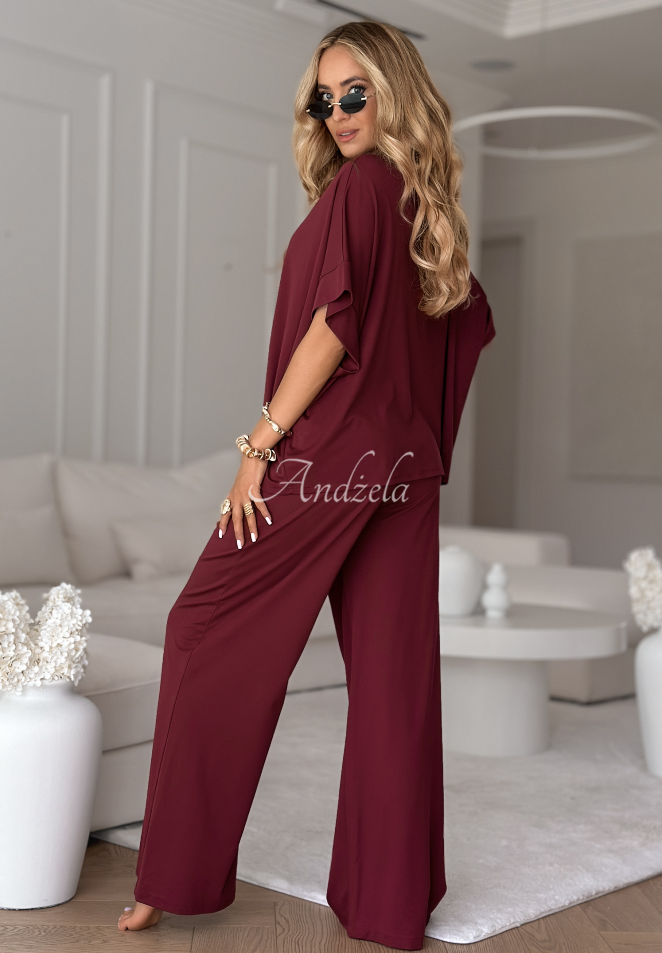 Set format din tricou oversize și pantaloni Two Halves