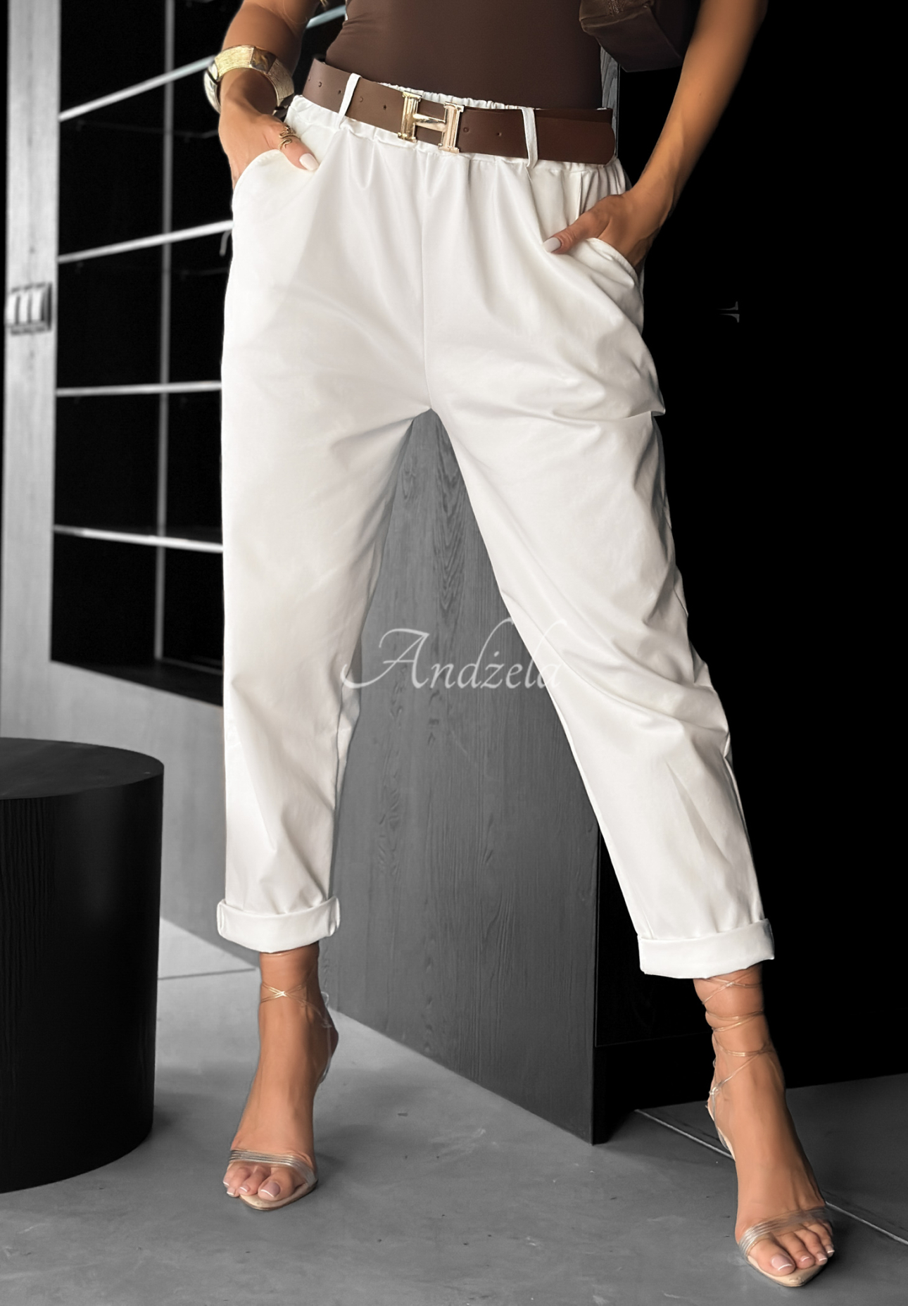 Pantaloni cu curea Take A Look