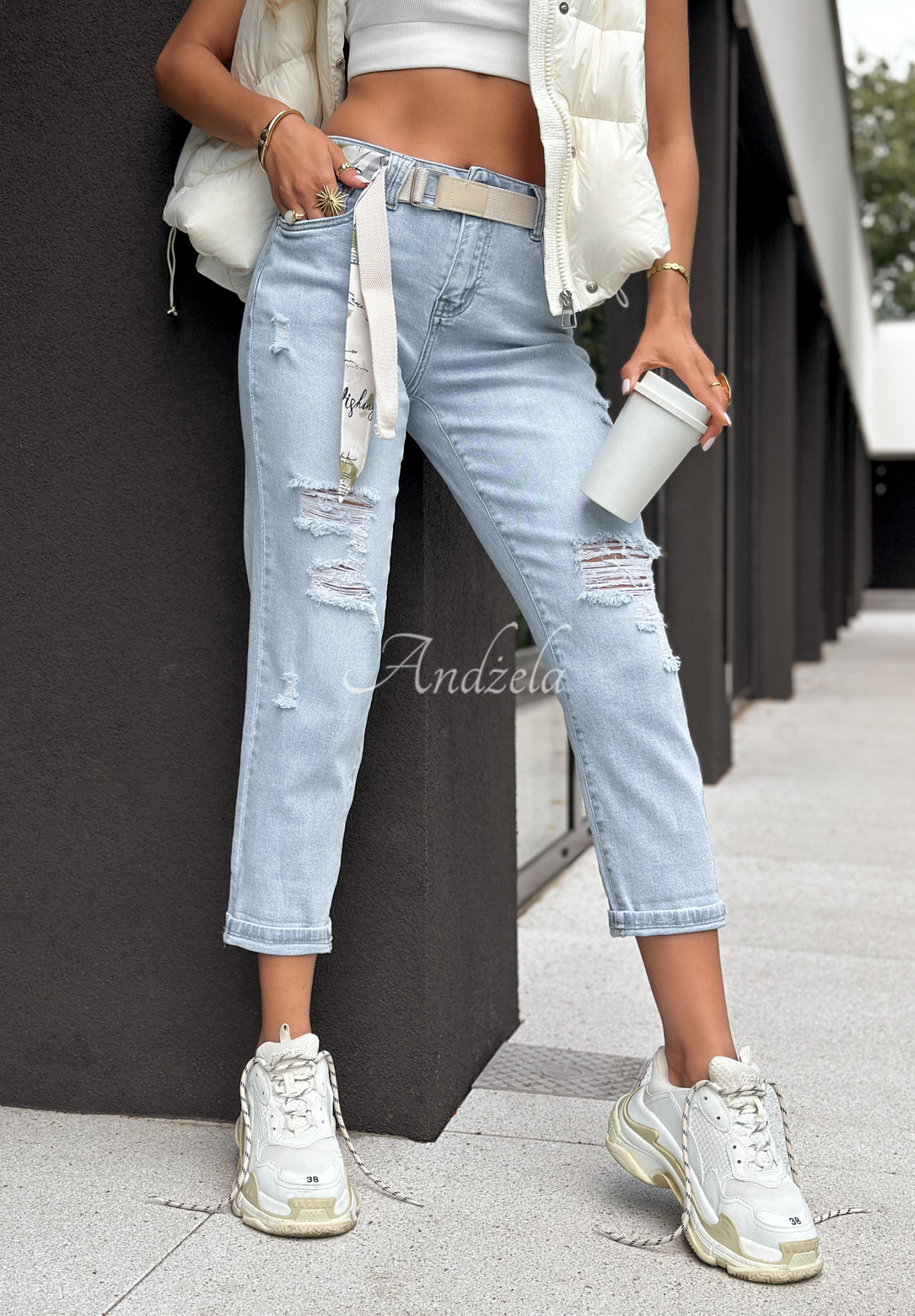 Blugi mom fit Never Told You cu abraziuni