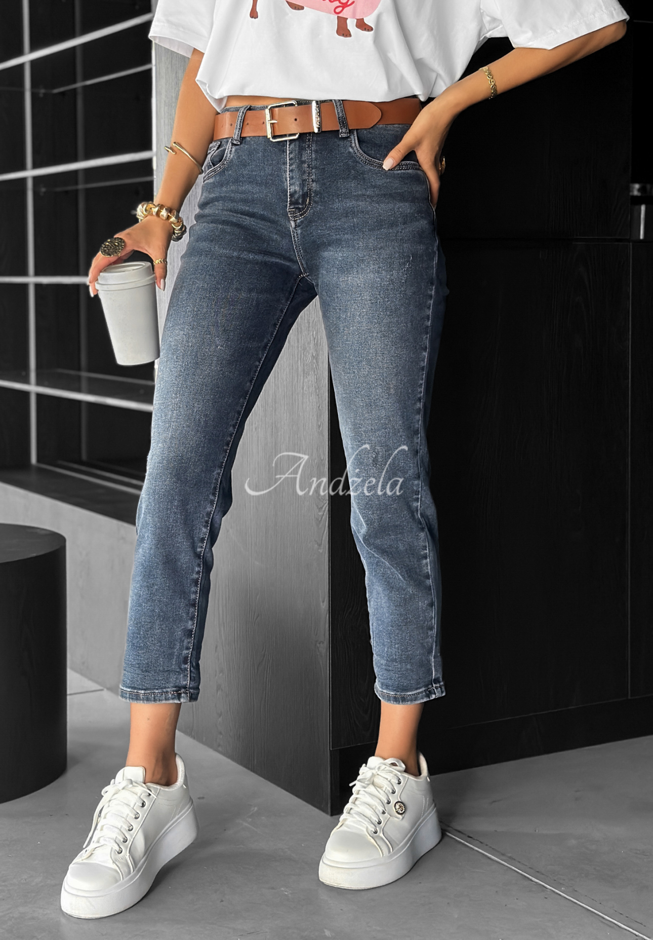 Blugi mom fit Main Character cu curea