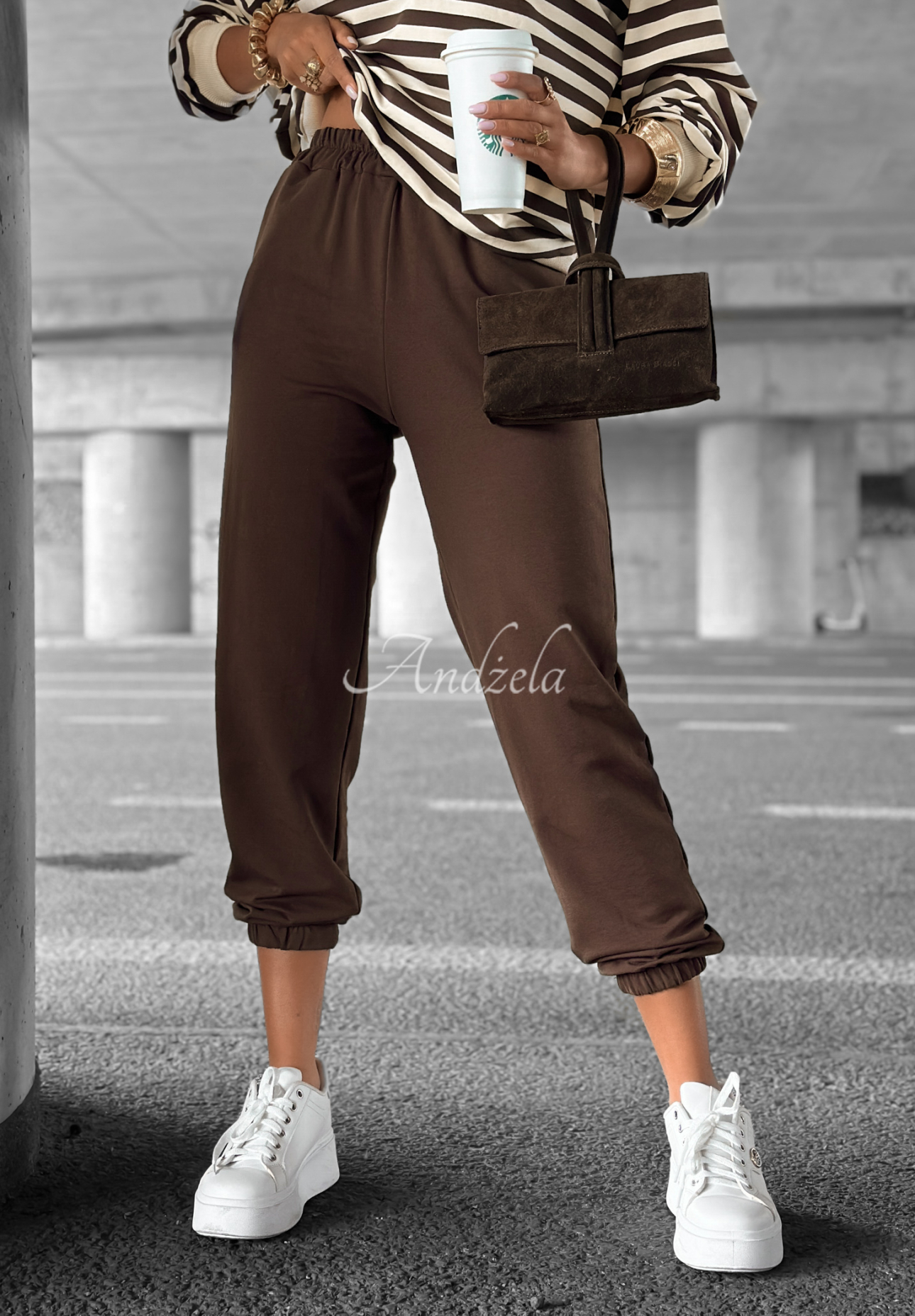 Set de trening în dungi Low Battery format din hanorac și pantaloni