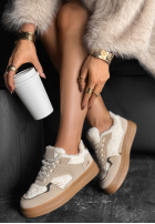 Adidași z kożuszkiem Crispy Fall bej