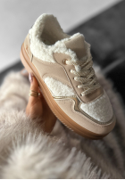 Adidași z kożuszkiem Crispy Fall bej