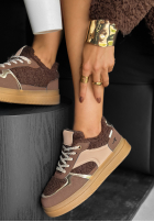 Adidași z kożuszkiem Crispy Fall ciocolatii