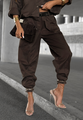 Pantaloni din material Closed Eyes