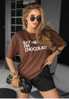 Tricou z nadrukiem Eat Me ciocolatiu