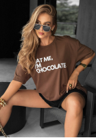 Tricou z nadrukiem Eat Me ciocolatiu