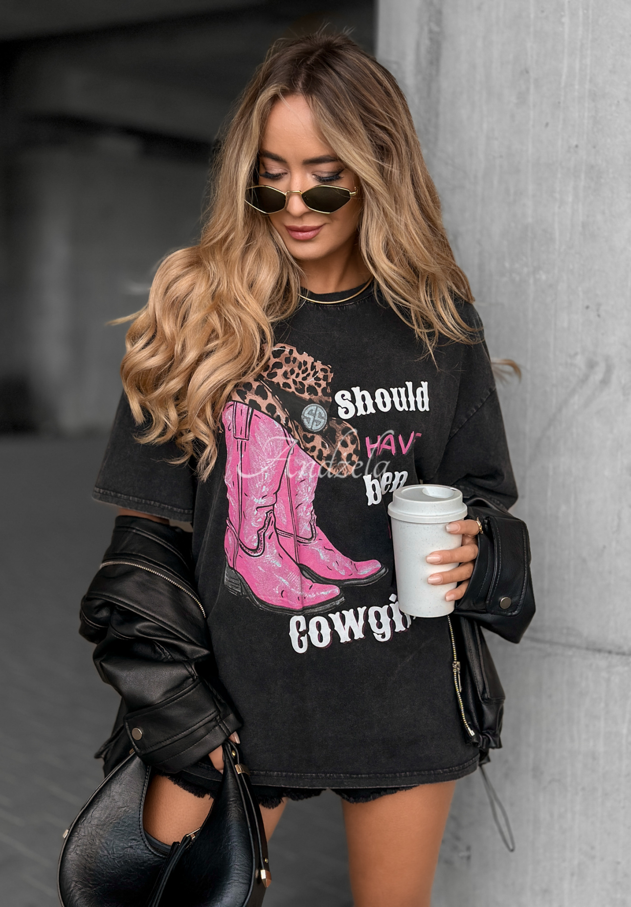 Tricou cu imprimeu A Cowgirl