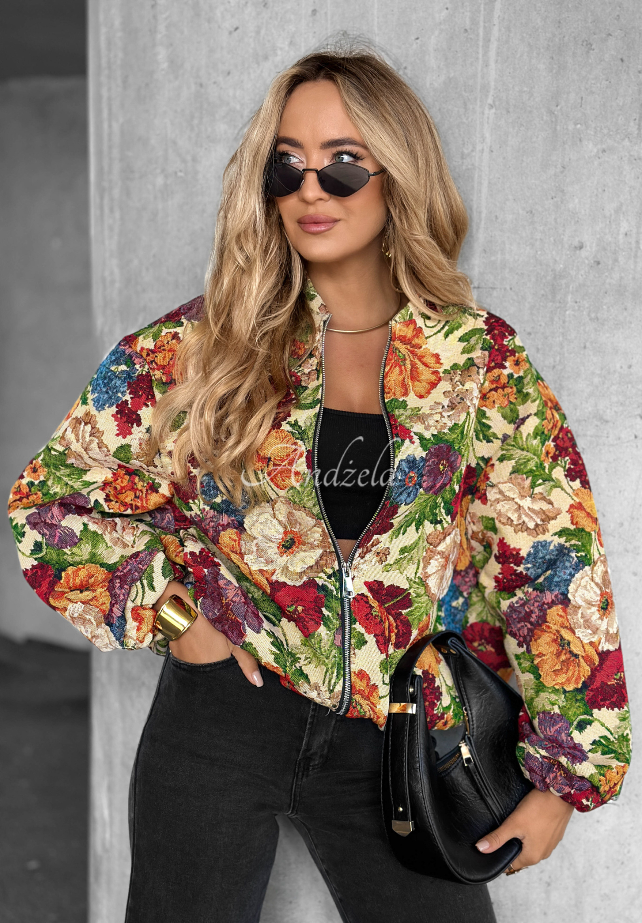 Geacă scurtă bomber Fragrant Flowers cu imprimeu floral