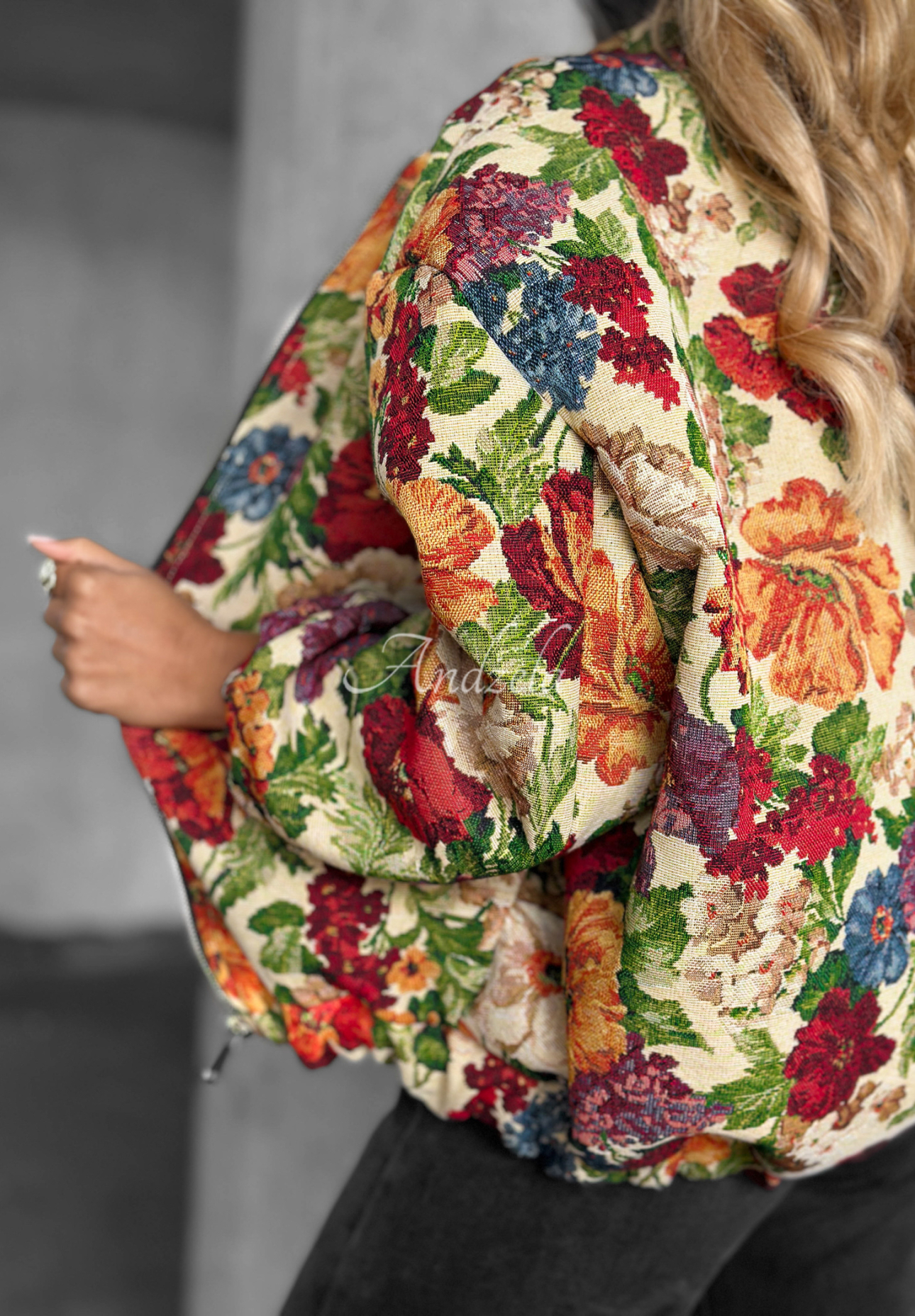 Geacă scurtă bomber Fragrant Flowers cu imprimeu floral