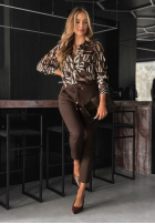 Cămașă cu modele No Contact ciocolatie