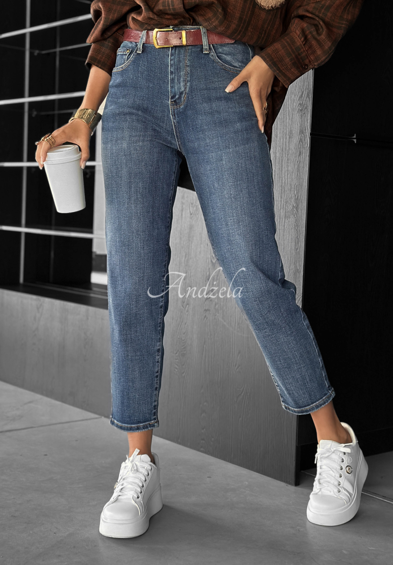 Blugi mom fit cu curea Feel Alive