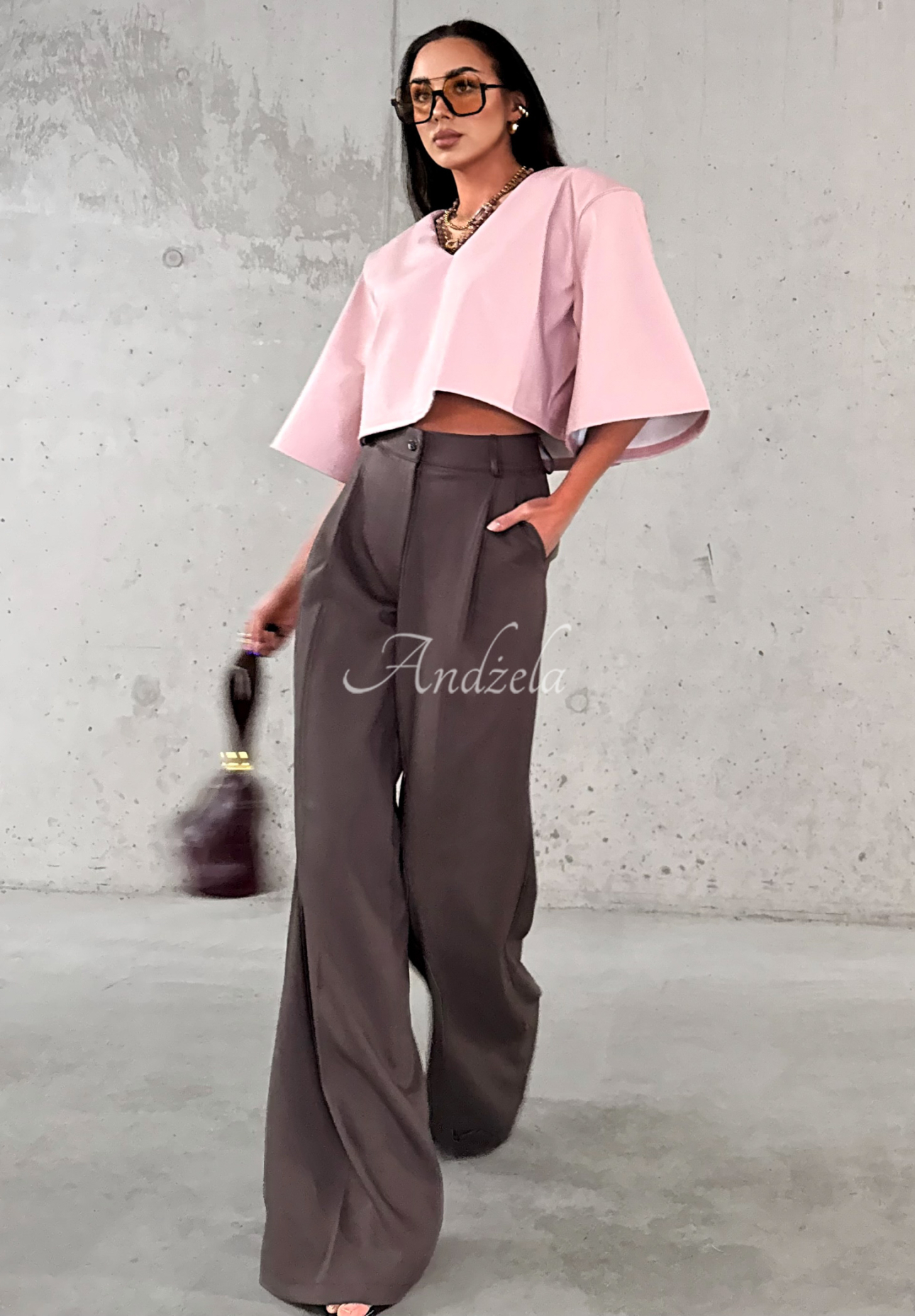 Pantaloni eleganți wide leg din viscoză La Milla Coffee First